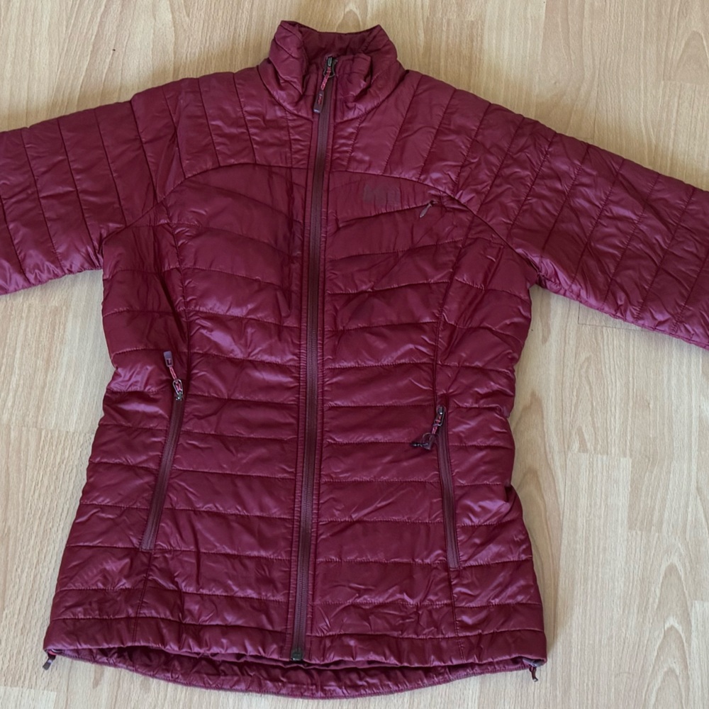 Girls or Women’s REI snow jacket XS